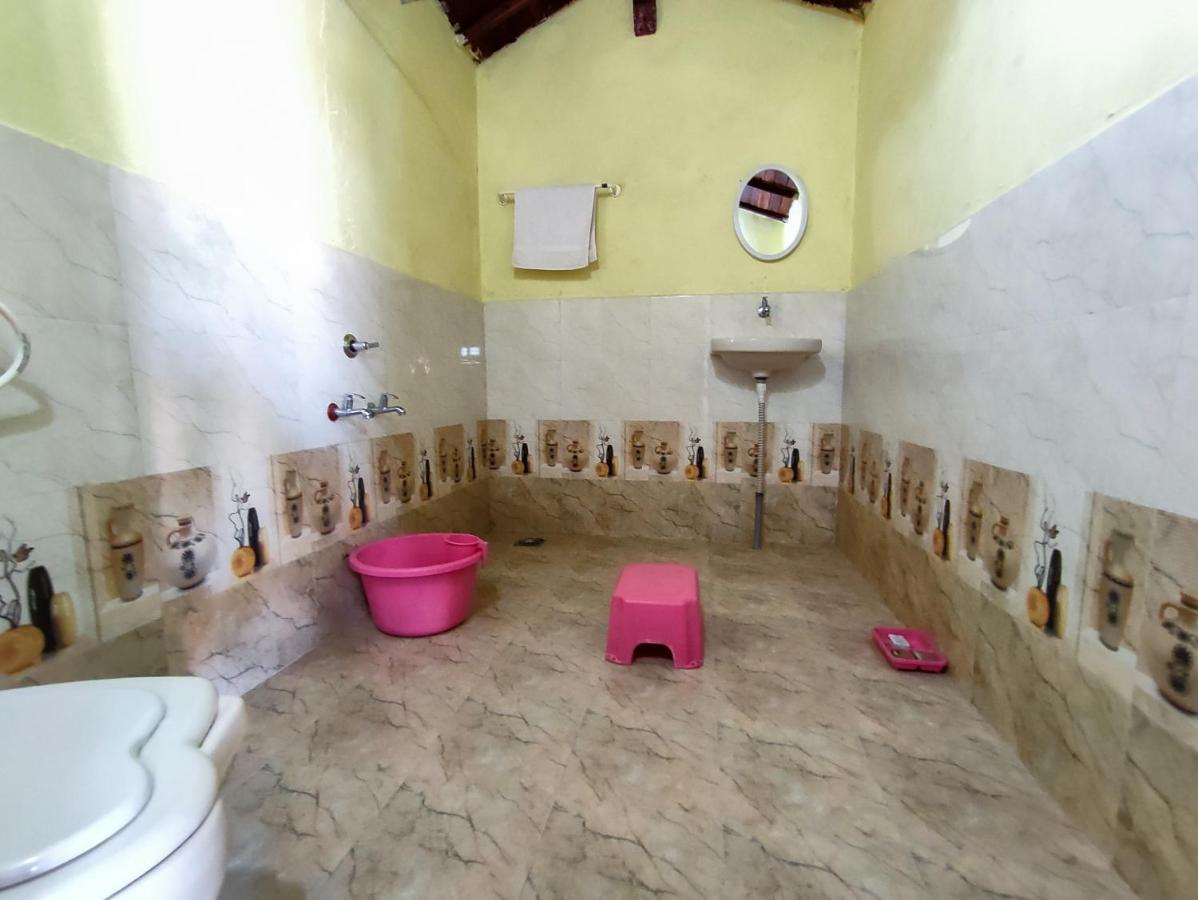 Royal King Otel Dhordo Dış mekan fotoğraf